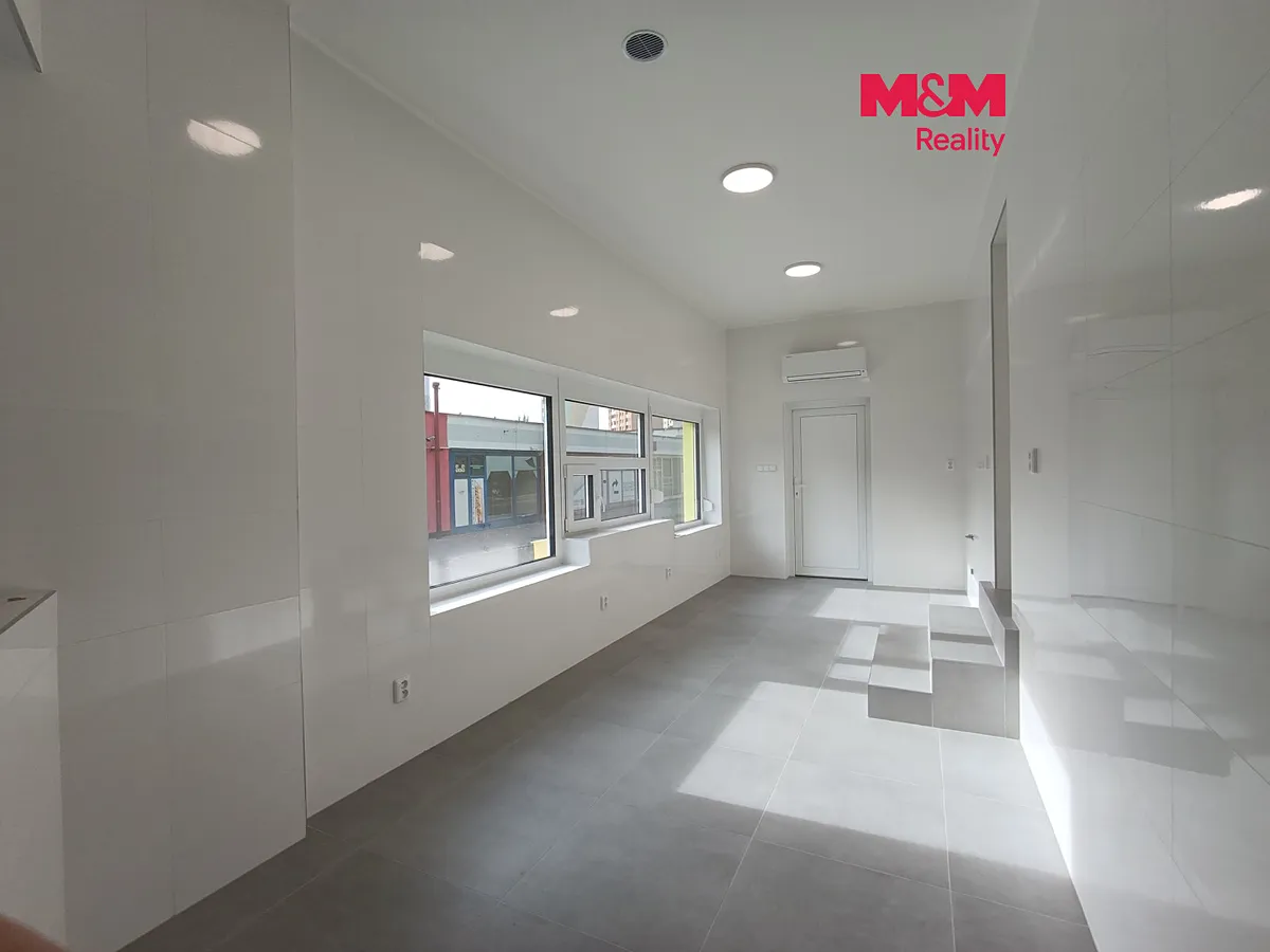 Pronájem obchodního prostoru 25 m²